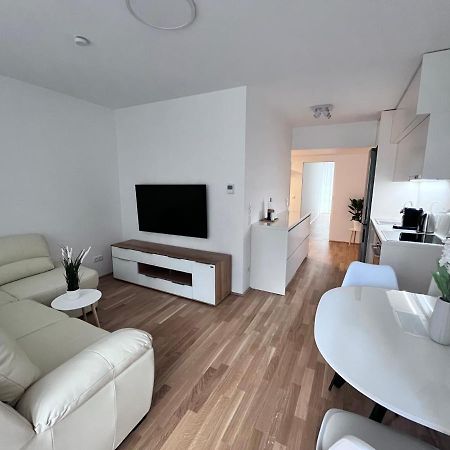 Danube22 Apartment Вена Экстерьер фото
