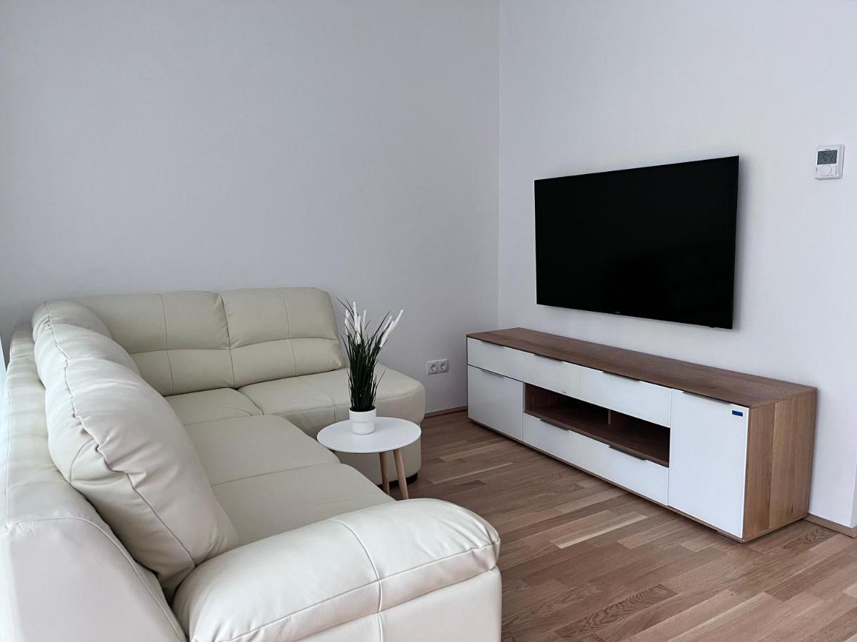 Danube22 Apartment Вена Экстерьер фото