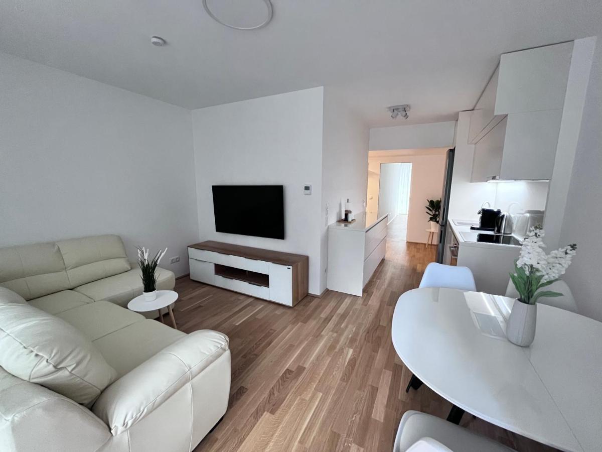 Danube22 Apartment Вена Экстерьер фото