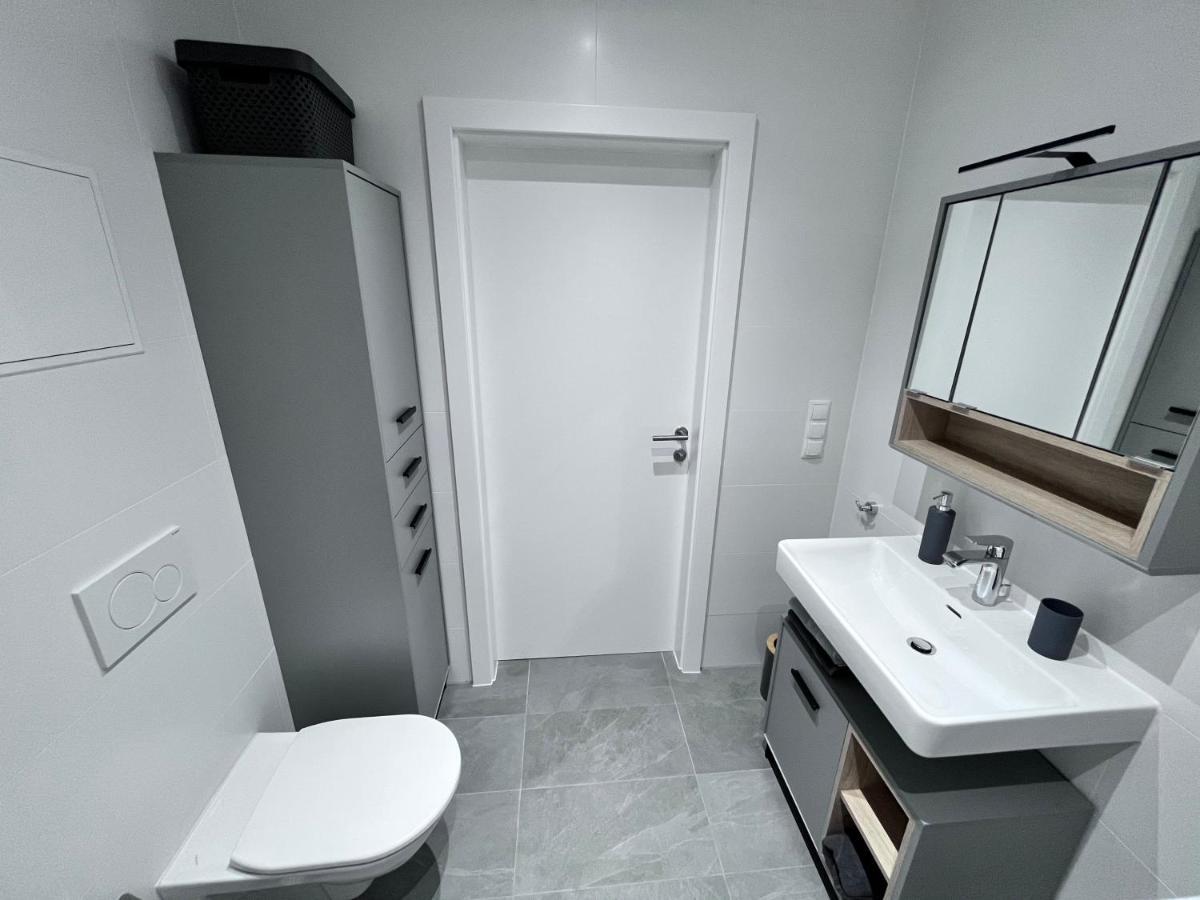 Danube22 Apartment Вена Экстерьер фото