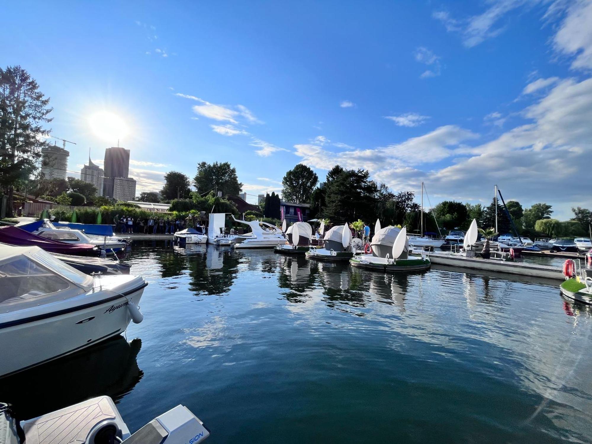 Danube22 Apartment Вена Экстерьер фото